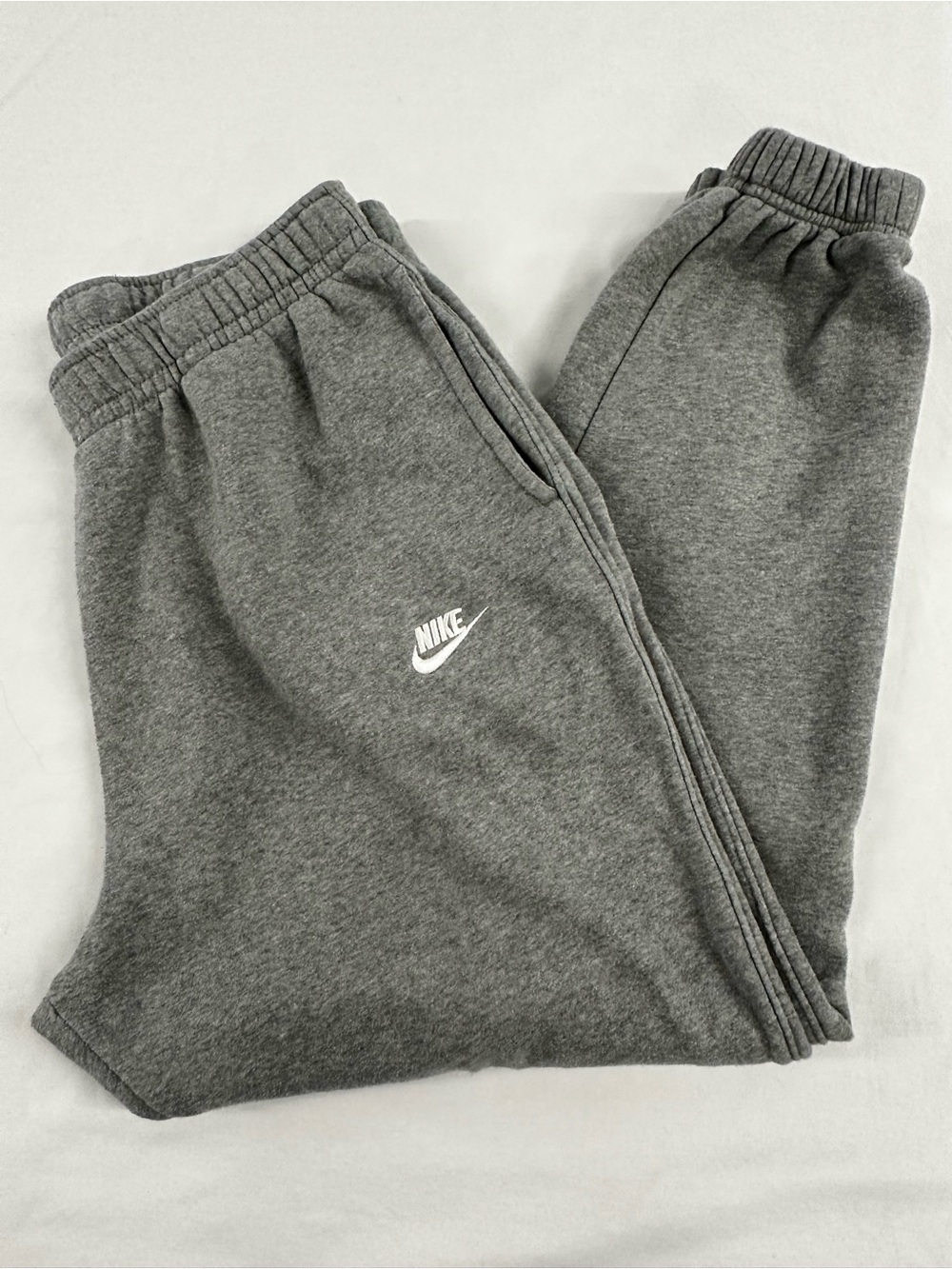 Nike Men’s Sportswear Club Fleece Jogger Sweatpants Heather Grey Size XL